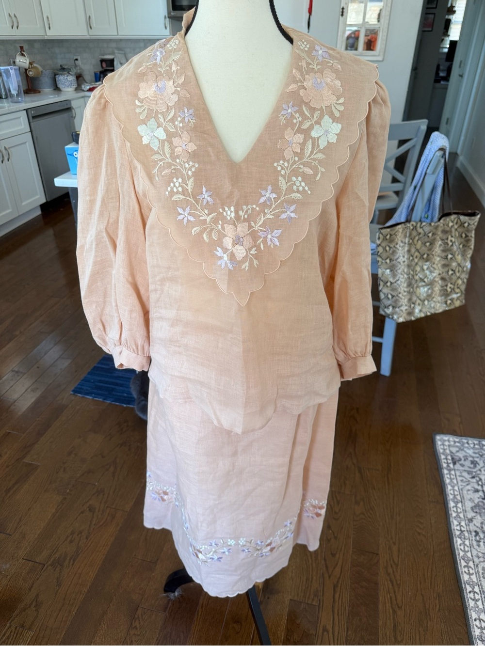 Vintage Cloak of Many Colors Soft PeachPink Linen Embroidered Skirt Set Size 14